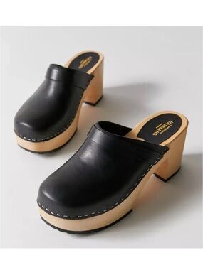 Swedish Hasbeens Louise Clogs
Size 10